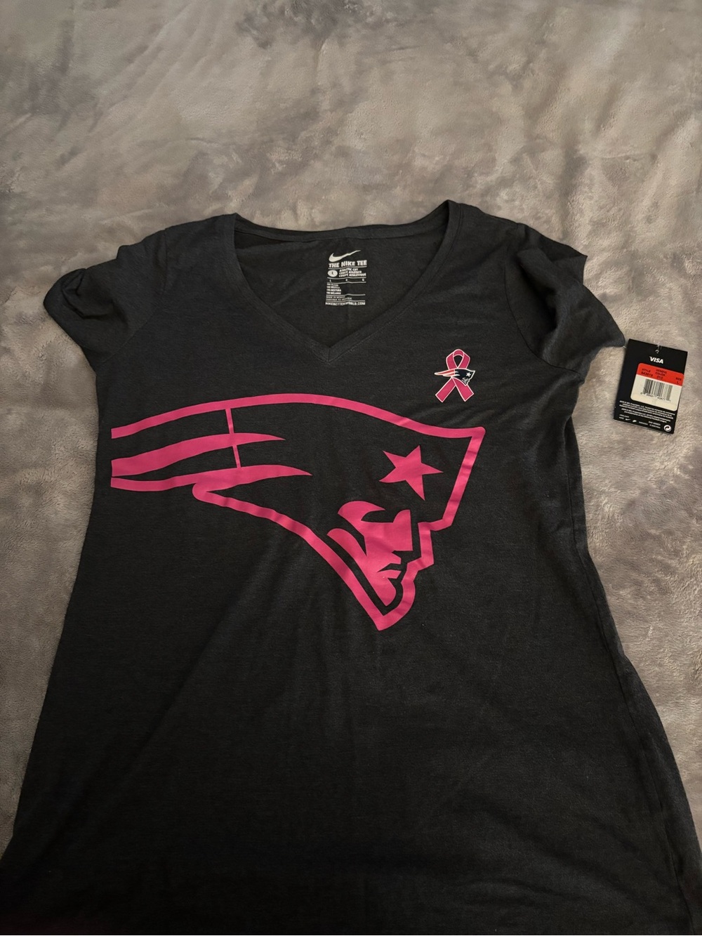 Brand new Nike patriots Women's breast cancer blouse size L